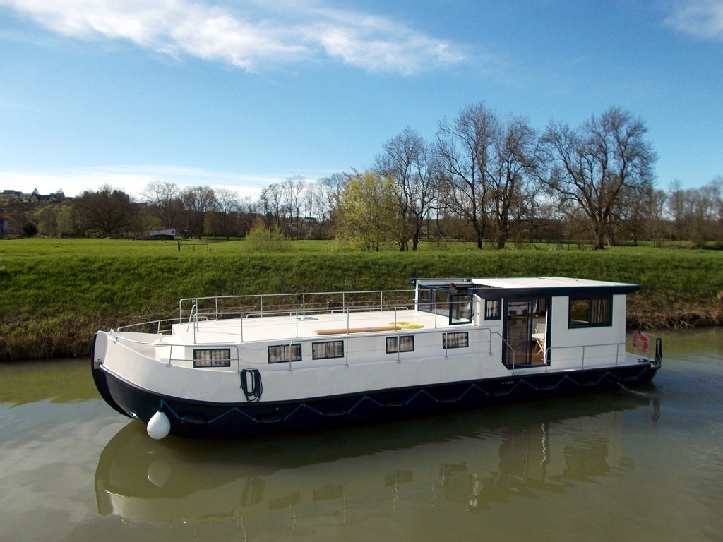 Bateau La Péniche P